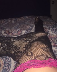 chubby feet photo