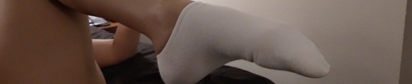 blondeswhitesocks