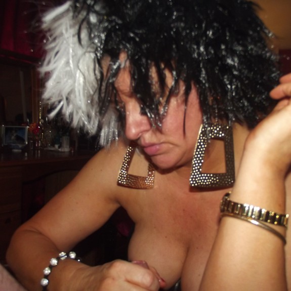 143 SHIRLEY SLUT