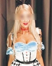 Webcam model & High end escort Hillary Lynk photo