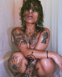 Green Hair Nudes photo