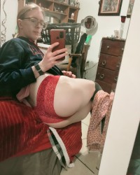 Cutie Femboy Eyecandy photo