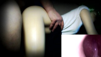 Doggystyle de boneca anônima com creampie imagem em imagens.