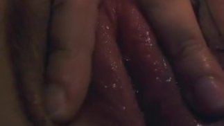 AwesomeKate - Cumming Tvrdě A Ukazuje Kočička V Šedých Stehnech Vysoké Ponožky