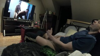 Str8 Irmão pego assistindo pornô gay (flint-wolf.com)