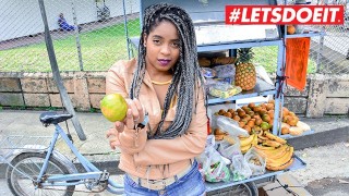 LETSDOEIT - sexe Ebony Latina Into par des étudiants excités