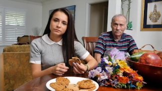 BLUEPILLMEN - Geriatrische Men naar de stad gaan op provocatieve spinner