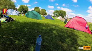 Sexe à haut risque dans un camping bondé d'Amsterdam | POV par MihaNika69