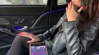 Mastrubation publique avec Lovens LUSH dans un taxi et un restaurant