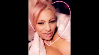 SNAPCHAT Abbystars   tastes her  sweet juice 