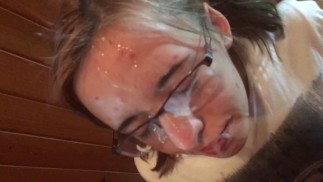 Nerd Teen mi Blow Job a CumShoot na její brýle FullVideo na ModelHu