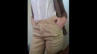 ホットベイブは服を脱ぎます。パート3