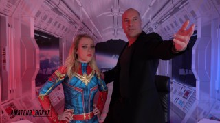 Captain Marvel se fait pilonner par Lex Luther - Amateur Boxxx