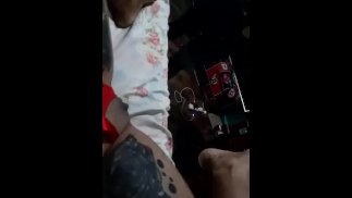 Fille jamaïcaine fait mal à l’homme de manger sa chatte. 