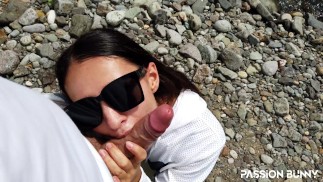 Krása veřejné riskantní kouření s hluboko v krku od Tinder cizince - POV PassionBunny