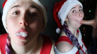 Santa’s helper suce la bite et obtient une surprise spéciale 