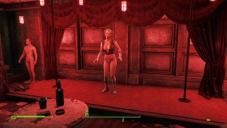 Porno d'une belle mariée, une brune avec un énorme mutant Strongman | Héros de Fallout