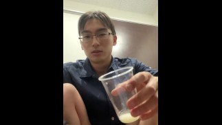 顔出し男子高校生　クリアカップに射精して自分で飲んじゃう変態2 無修正　オナニー　素人