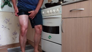 wanhopig plassen in de keuken
