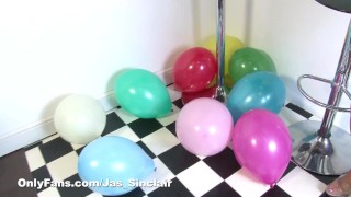 La pom-pom girl et ses gros ballons. Pop ou pas! partie 1