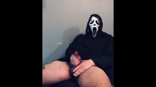 监视鬼脸！被顶走了