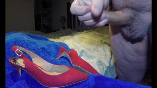 Red Shoe Fetish Spunky cum all over shoe - 靴中の赤い靴フェチ兼 