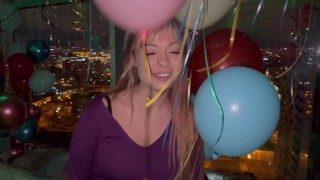 Vlog. review van een duplex in Moskou. dikke kont in latax. grote borsten schudden