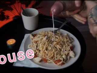 Ten Sos do Makaronu Smakuje Znajomo :)