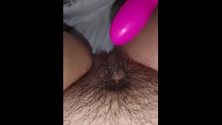 POV Wokalna kobieca masturbacja Część 2 (głośny orgazm)