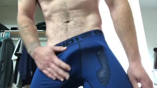 NDO - pumpování CUM do boxerek u přátel