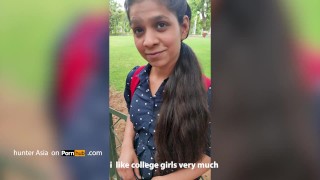 Indian College Girl accepte pour le sexe et baisée dans la chambre d’hôtel - Indian Hindi Audio