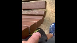おしっこ絶望屋外小便フェチ混雑した場所で自己おしっこ