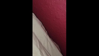 Putain de femme si sensuellement et lentement par derrière POV