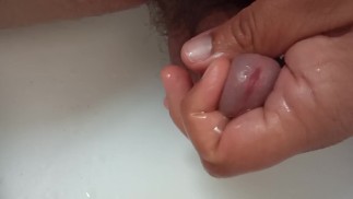 jouer avec peephole pendant que je pisse 