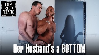 Sneaky Husband mène une vie gay secrète, trompe sa femme enceinte - Scène complète - Disruptfilms