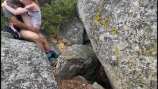 rousse baisée dans les montagnes obtient creampie 