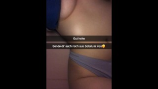 Cheatingドイツの女の子は彼女の隣のボーイフレンドが男とセックスしたい