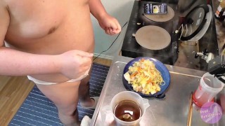 [Prof_FetihsMass] Take it easy Japanese food! [fried soba with starchy sauce]