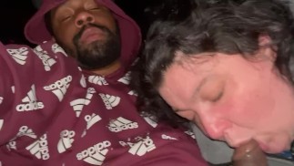 BBW chupa BBC en el coche (Vista previa)