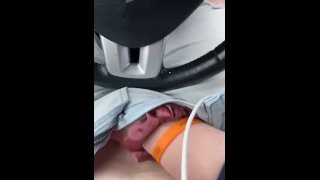 Schnelle öffentliche Masturbation