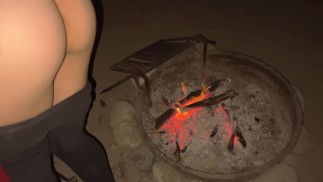 Sexe en camping public! BJ, se pencher et une grosse charge!