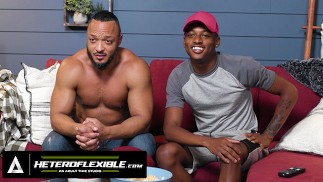 HETEROFLEXIBLE - Beau-père Dillon Diaz baise son beau-fils Ty Santana après avoir perdu un pari de strip-tease