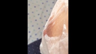 濡れ透け乳首をそっと・・・♡　素人日本人おっぱい/Japanese Amateur Hentai Nipple Play