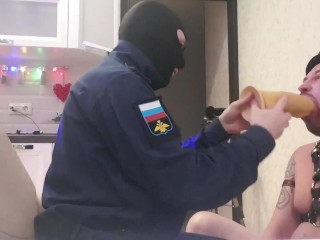 Сиквел ЖЕСТКОГО САДИСТА безжалостно ДОМИНИРУЕТ НАД МОИМ ЛИЦОМ И РТОМ - очень жесткие пощечины РУКАМИ и НОГАМИ