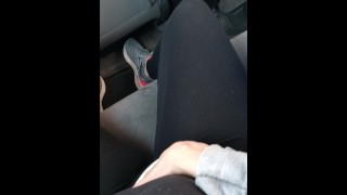 Jouer avec mon vagin dans un taxi