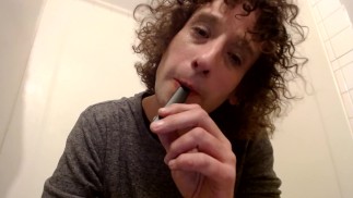 Vaping-Fetisch Video des Monats