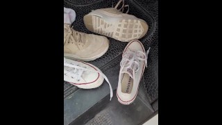 我朋友的 AirMax、匡威和袜子