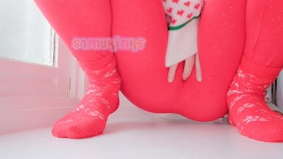 desperate horny christmas slut runs out of dinner to soak through leggings