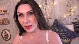 Aunt Judy's XXX - Votre Busty belle-mère Josephine James vous attrape dans son tiroir de culotte (POV)