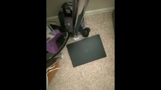 家に帰って、ルームメイトがクソを聞いた